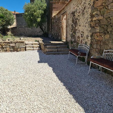 הוילה Oschiri Borgo Santo Stefano מראה חיצוני תמונה