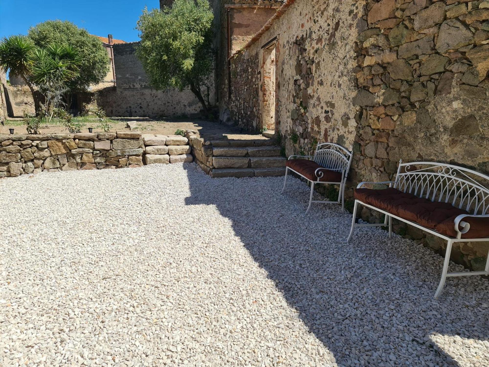 הוילה Oschiri Borgo Santo Stefano מראה חיצוני תמונה